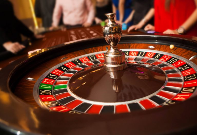 Casino en ligne : pourquoi pas le casino terrestre ?